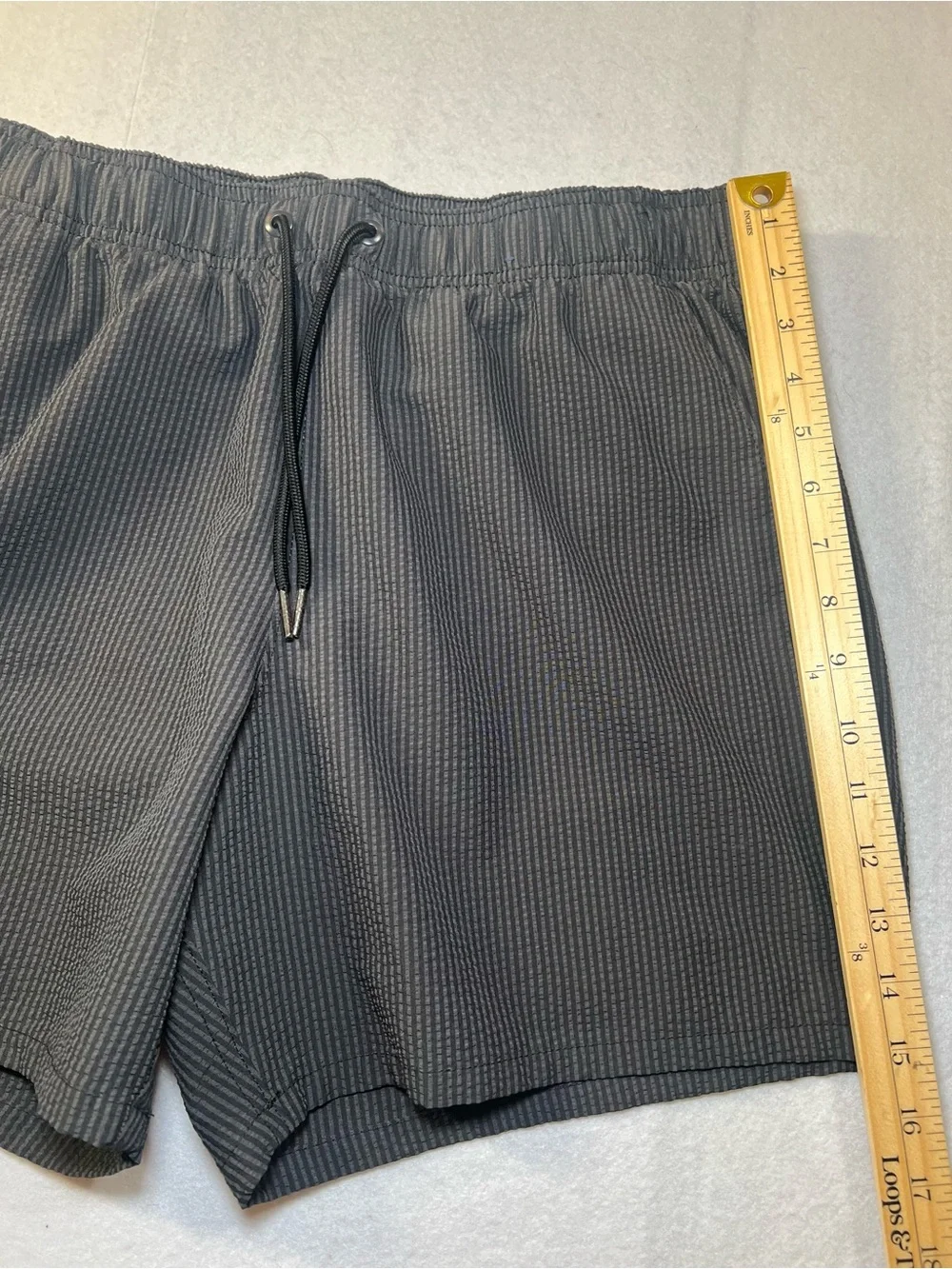 Hollister Men's Mid-Thigh Seersucker Volley Swim Shorts,Black/Dark Gray,L